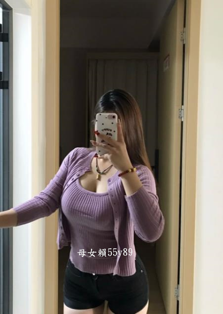 自我介紹一下～  
我是水電單親媽媽
160公分 49公斤 D罩杯 
興趣是床上做愛❤️
尋找相同愛好的男士一枚 
喜歡厲害的男生 
有的+1
#有人給我吃嗎
#賴55y89