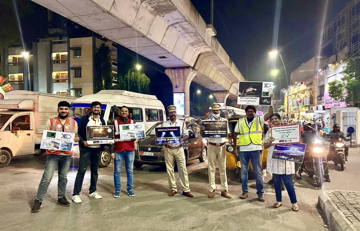TopDriverIndia's tweet photo. I have not used high beam in city roads in many years. 
You don’t need it unless you’re driving on a Highway above 80 km/h - even then, please use dipper when you’re following someone, and when you see oncoming Traffic.

Try out for a week and see for yourself! 

#roadsafety https://t.co/W1ANeWmVp0