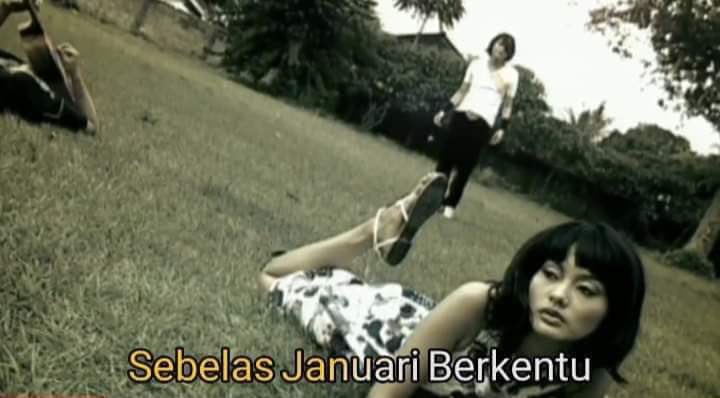 etalasebahagia's tweet image. Siapa karakter punyamu yang bakal ngepost ini soalnya kalo di skena fiksi etalasebahagia sudah pasti boom tuesdies.