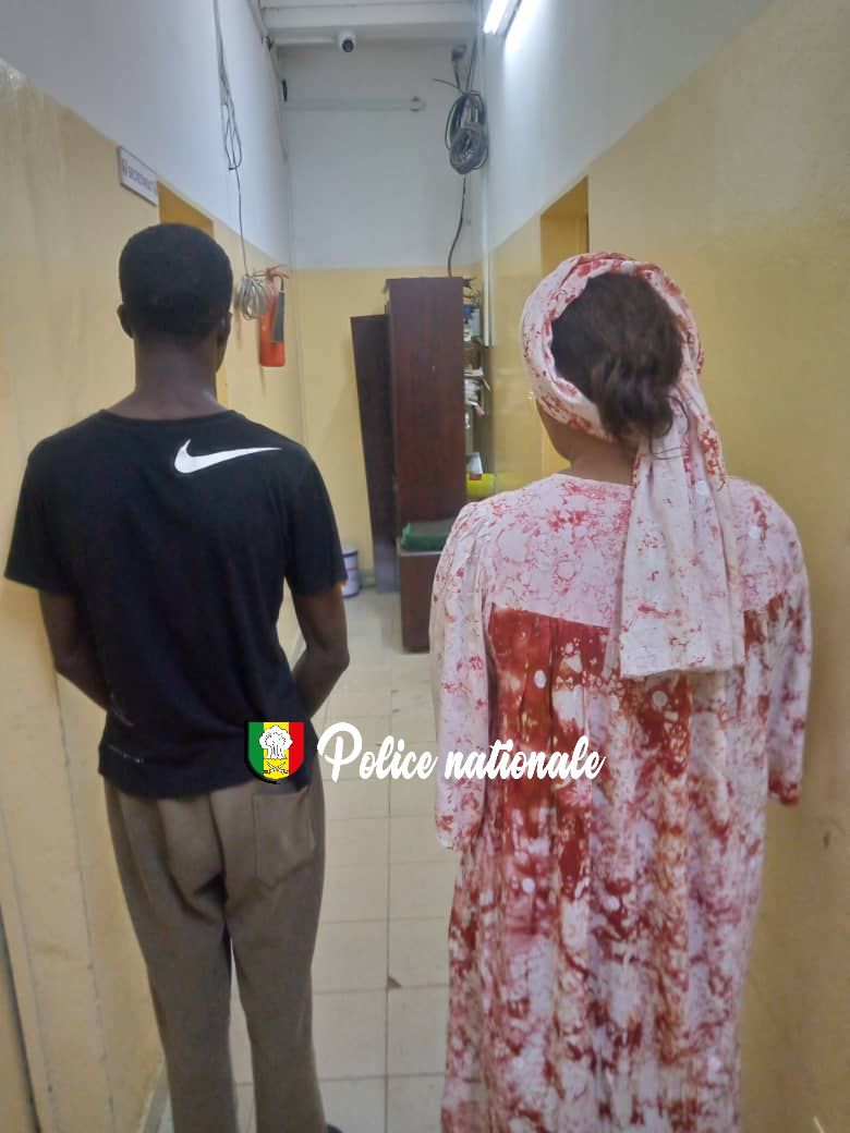 🚨 Dieuppeul : 2 trafiquants de psychotropes arrêtés
Une mère signale l’hospitalisation de son fils après consommation de haschisch + médicaments.
Son téléphone mène à un dealer interpellé le 28 août.
➡️Un 2e revendeur d’Alpraz arrêté, s’approvisionnait illégalement en pharmacie.