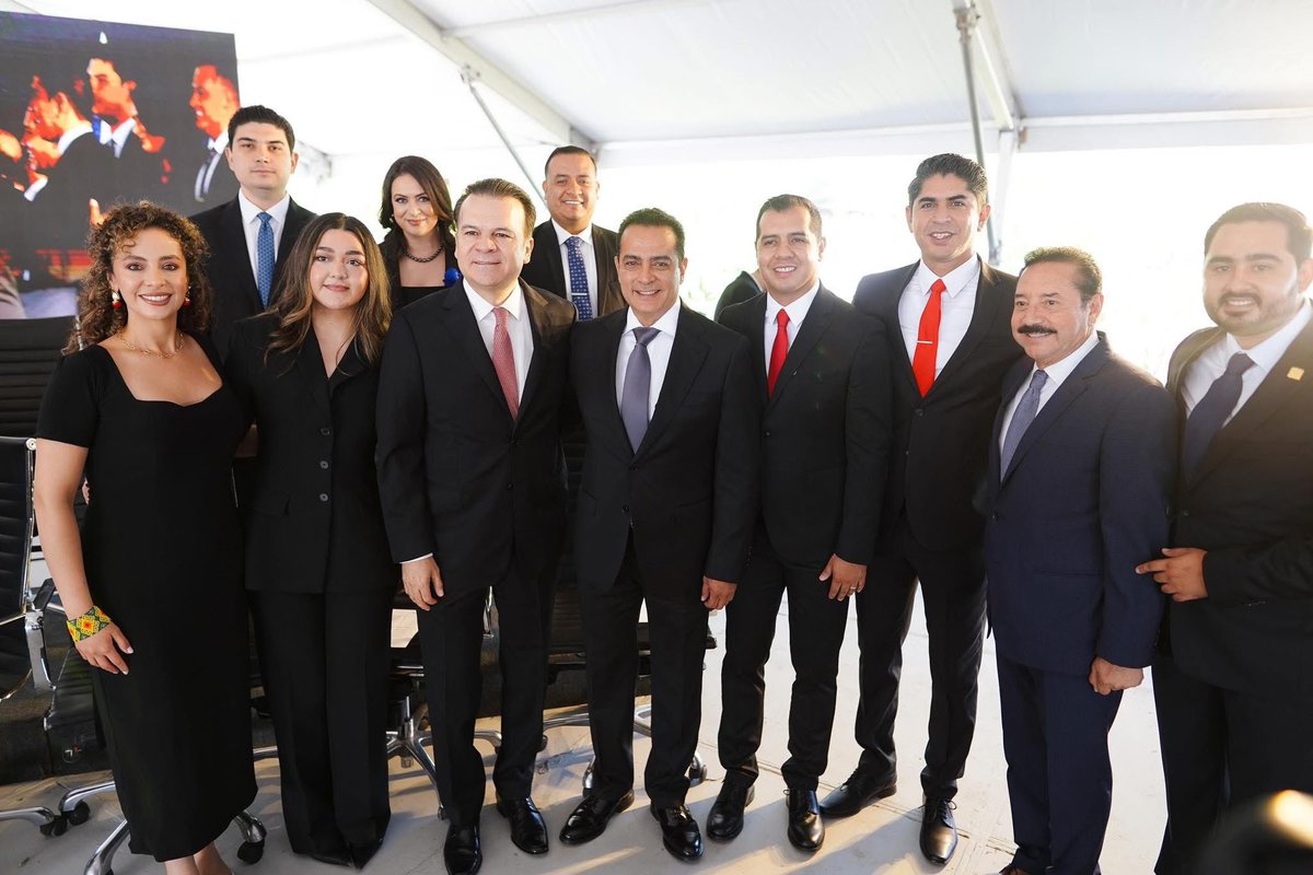 LaloSerranoZ's tweet image. #LaserInformativo

#Interesante|| En el arranque de la Administración Municipal de #Durango, el alcalde reelecto @josejoseantonio , ha priorizado el diálogo y el acercamiento con las diferentes fracciones que conforman el Cabildo. Buena señal de madurez política, para atender las