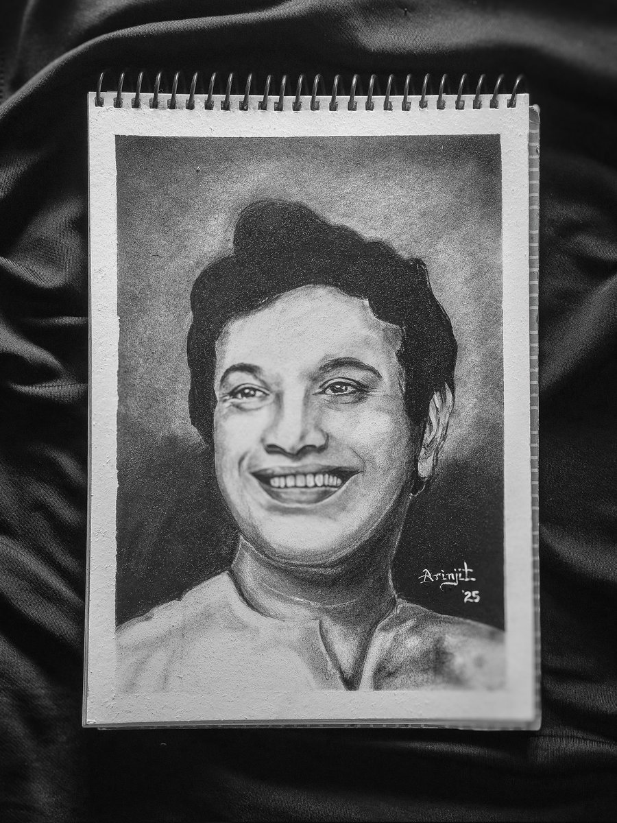 arinjitdhar05's tweet photo. 🎬 মহানায়ক 🎬
Artist : @arinjitdhar 
#portraitdrawing #art #portrait  #sketch #artwork #artist #pencildrawing #illustration #artistsoninstagram #portraitart #sketchbook #draw #artoftheday #portraitpainting #painting #sketching #pencilart #pencilsketch #drawings #portraits https://t.co/pMvTKysdtf