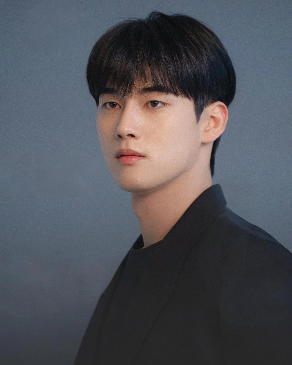 I believe Mingi have another new casting again after My Beloved Robber. His new casting will out after he finished filming his sageuk drama this month. I'm so happy he take this sageuk project, it will be his another big move for his acting career ❤️ #hongmingi #홍민기 #kdrama