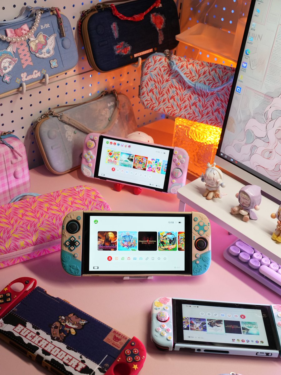 Bjbt_Chins's tweet image. What color would you choose? Let us know in the comments! 👇

#NintendoSwitch2 #Switch2 #SiliconeCase #GamingGear #Nintendo #GamerLife #GamingAccessories #ProtectiveCase #GamingCommunity