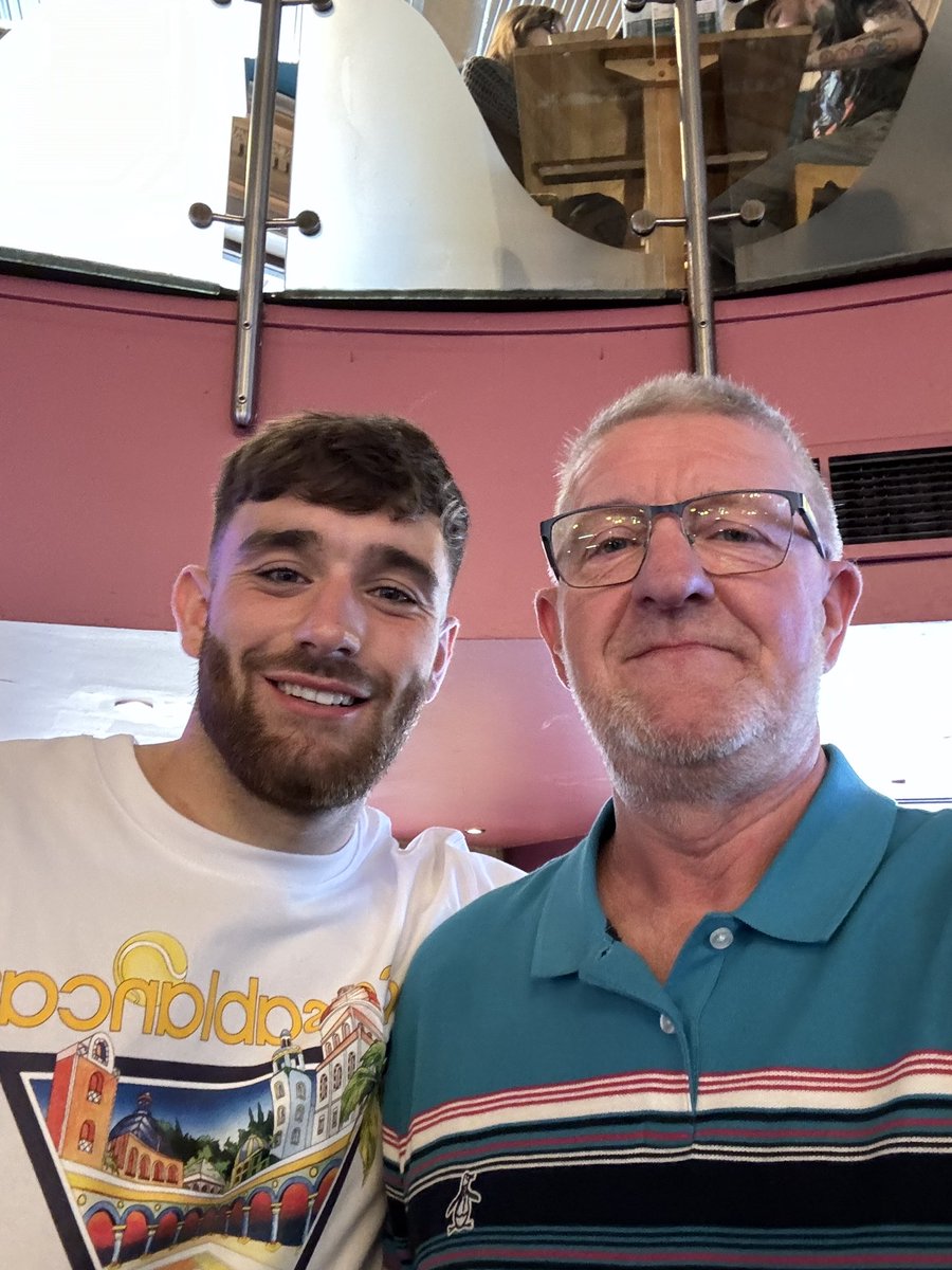 markcasbaker's tweet image. Happy 26th birthday to our amazing grandson Kieron 💚❤️