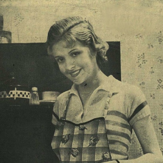 BibDigiNat's tweet photo. În data de 3 septembrie 1913 se naște Élisabeth Caremil, actriță franceză, cunoscută sub pseudonimul Lisette #Lanvin.
A colaborat cu regizori importanți, ca Marcel #Carné (Jenny, 1936) și Sacha #Guitry (Les Perles de la Couronne, 1937).
#cinema https://t.co/Biycp0QdoW