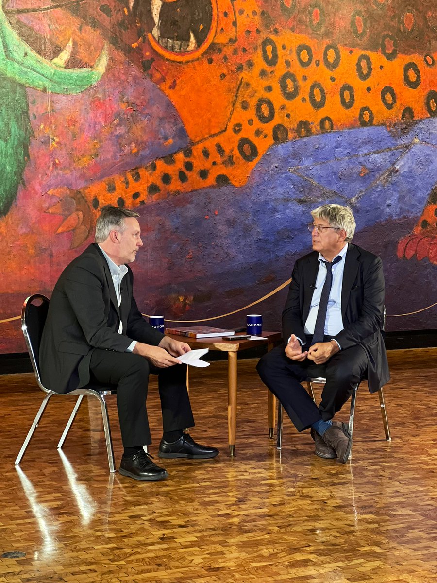 ericcoquerel's tweet photo. La journée a également été ponctuée par une interview par le journaliste de gauche @JohnMAckerman qui sera bientôt diffusée sur la chaîne YouTube TV UNAM. [5/5] https://t.co/dEUpNuG9GM
