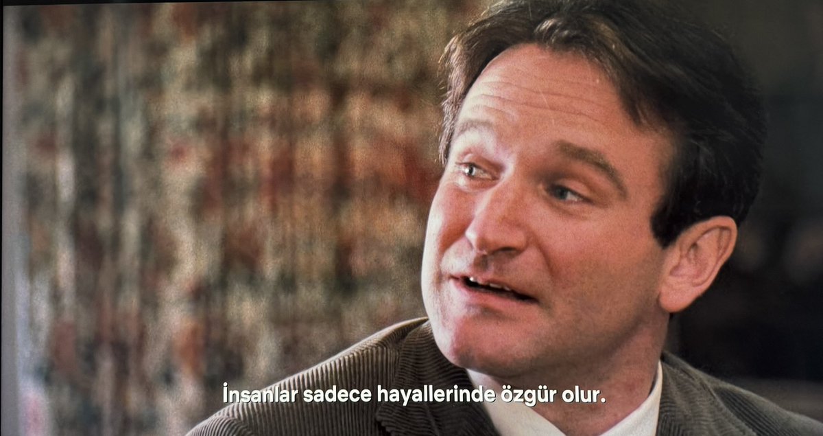 Yahya Kemal’cesi:
“İnsan âlemde hayal ettiği müddetçe yaşar”