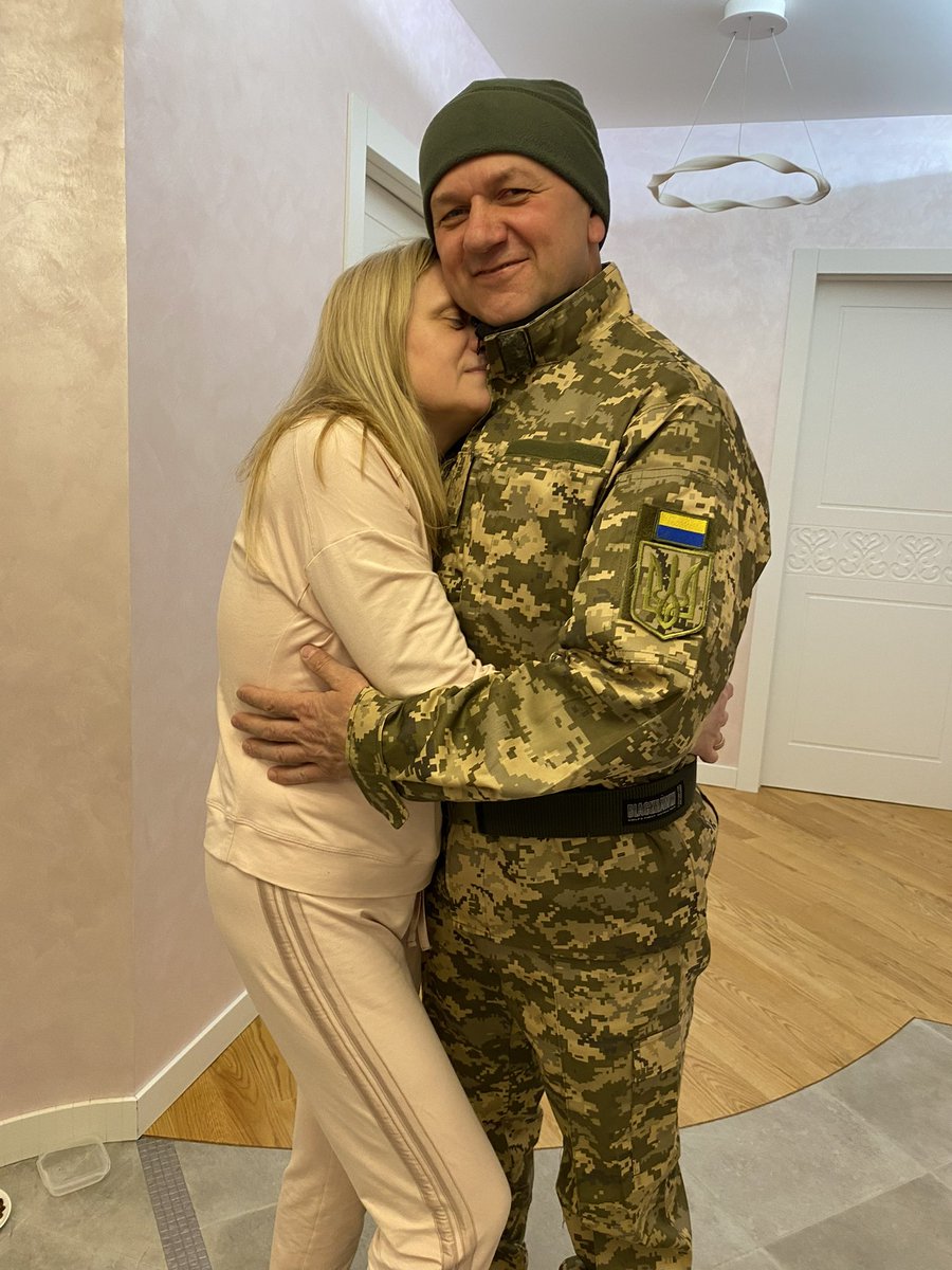 Ми щиро закликаємо вас підписати петицію на право виконання останньої волі військовослужбовців. Але нехай ваші рідні в першу чергу, будь ласка, повертаються додому живими й неушкодженими.

petition.kmu.gov.ua/petitions/8520
⠀
Ми би все на світі віддали за тата. Я би віддала все