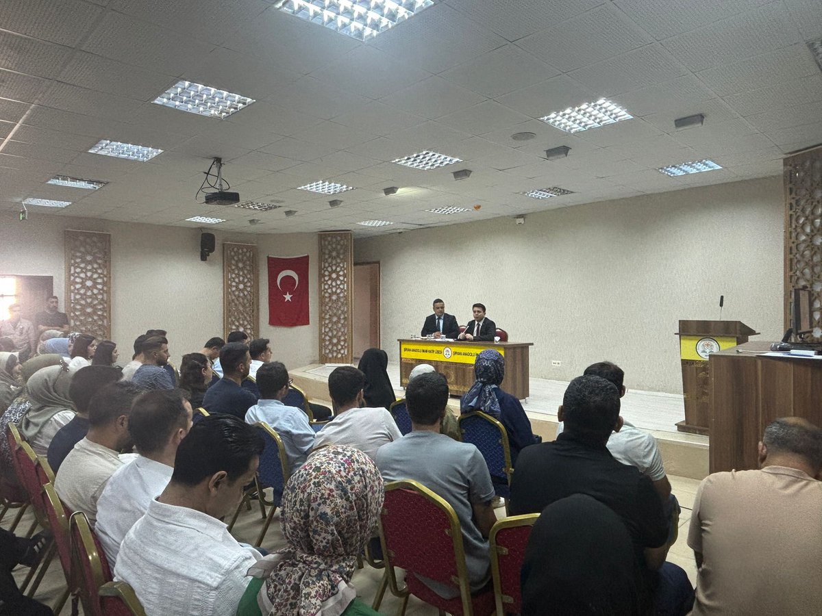 Şirvan İlçe Milli Eğitim Müdürlüğü Bünyesindeki Öğretmenlerimiz ile bir araya gelerek 2025-2026  yılı eğitim öğretim dönemi öncesi toplantımızı gerçekleştirdik.

<a href="/aaaltintass/">Ahmet Ali Altıntaş</a>