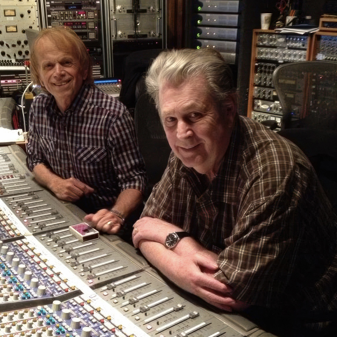 BrianWilsonLive's tweet photo. Happy Birthday to the great Al Jardine! 
@ALANJARDINE https://t.co/LDajZU0vUk