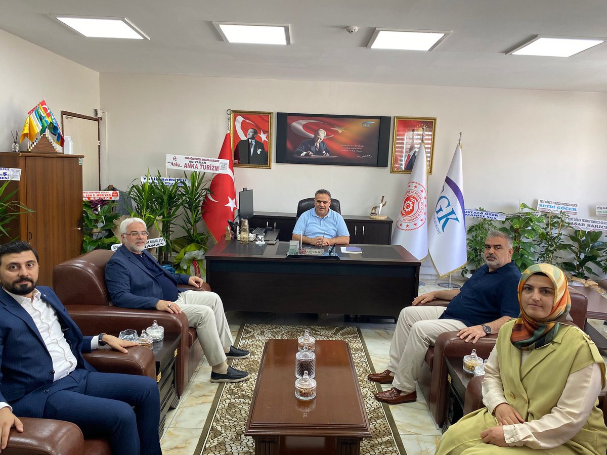 fbulentkablann's tweet photo. 📍 SGK İl Müdürlüğü

Kadın Kolları Başkanımız Sn. Saliha Diler ve Gençlik Kolları Başkanımız Sn. Ramazan Çetin ile birlikte SGK İl Müdürümüz Sn. Mücahit Çelik’i ziyaret ettik.

Nazik ev sahipliği için teşekkür ediyor, çalışmalarında kolaylıklar diliyoruz.

@abuyukgumus 
@hakanaksu058 
@farukaytek