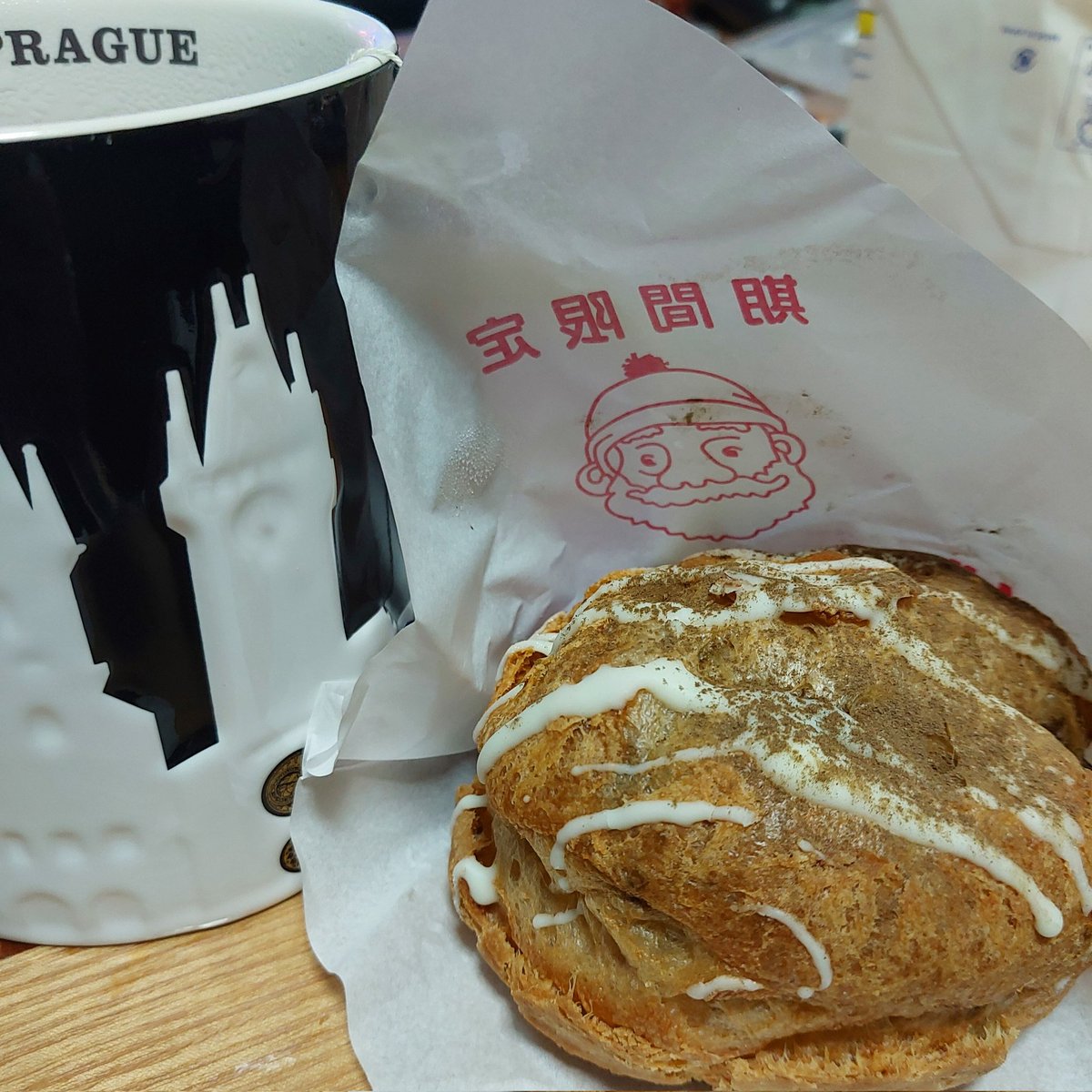 ほうじ茶シューおいしい🥺
また買う🥺