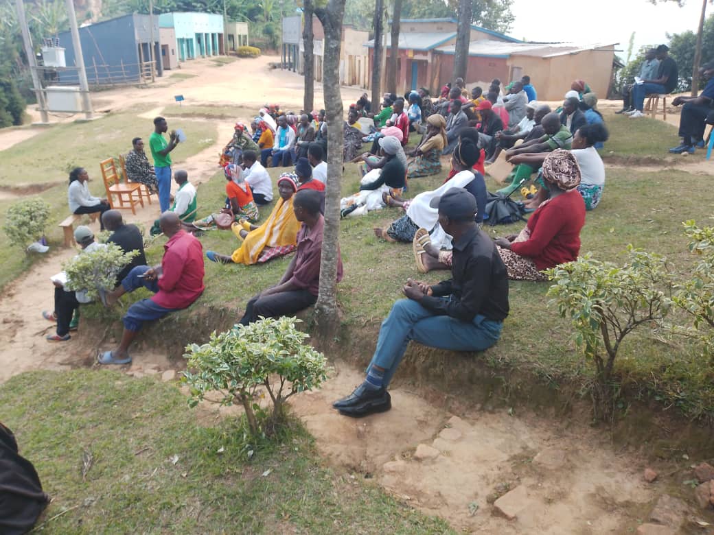 Chairperson of #ADR Club @UR_HuyeCampus  had the honor to give a talk on Conflict Resolution Approaches in Rugimbu Cell, Kivuruga Sector – #Gakenke District during this academic holiday.

#ADR #Justice #Peacebuilding #Rwanda
