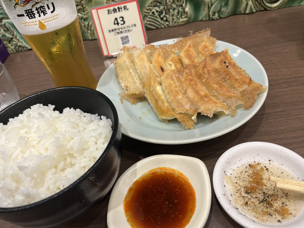 今度は宇都宮でバチ当たりそうな飯ばっか食ってるけど雨降らんでくれよ…