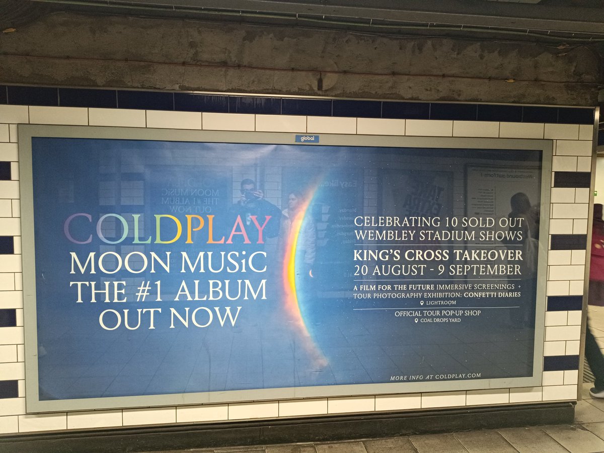 coldplaygreece's tweet photo. Trying to find out if anyone knows this band #coldplaywembley https://t.co/eXQjesd4DR