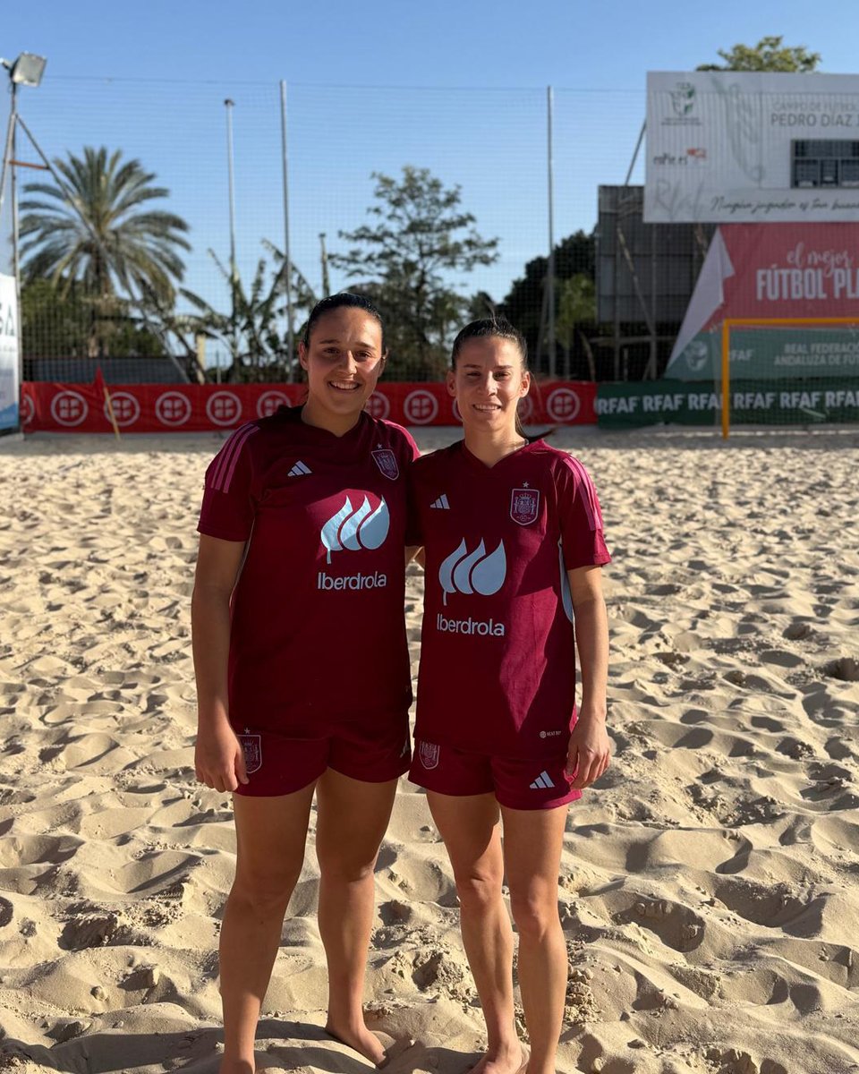 🇪🇸 <a href="/jessi9mic_mic/">Jessica Higueras</a> y <a href="/10Paquicampoy/">Paqui</a> reciben la llamada de la <a href="/SEFutbolFem/">Selección Española Femenina de Fútbol</a> playa

🔜 Disputarán la Superfinal EBSL en Viareggio (Italia), del 5 al 14 de septiembre de 2025

¡Mucha suerte y enhorabuena! 🤩