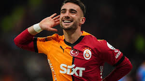 Sadakat, transfer tekliflerinden daha değerlidir.

Yunus Akgün