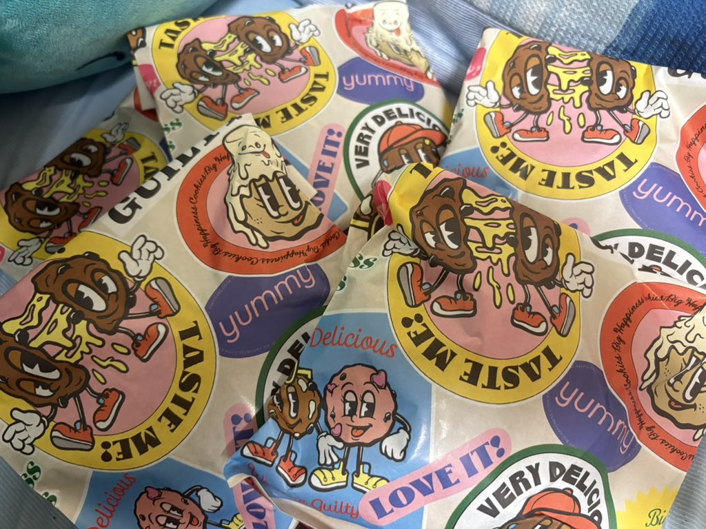 🍪食べたいのやっと買えた(*˘︶˘*).｡.:*♡