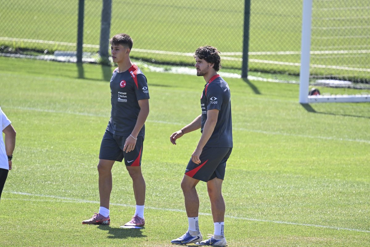 It uslubidagi oriq qizlar