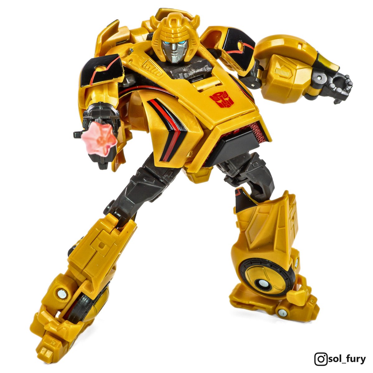 SolFury's tweet image. Bumblebee - Transformers Studio Series Gamer Edition (Deluxe class, 2024)

Not a great toy, but not as bad as some make him out to be. 

#transformers 
#transformersstudioseries
#warforcybertron
#fallofcybertron
