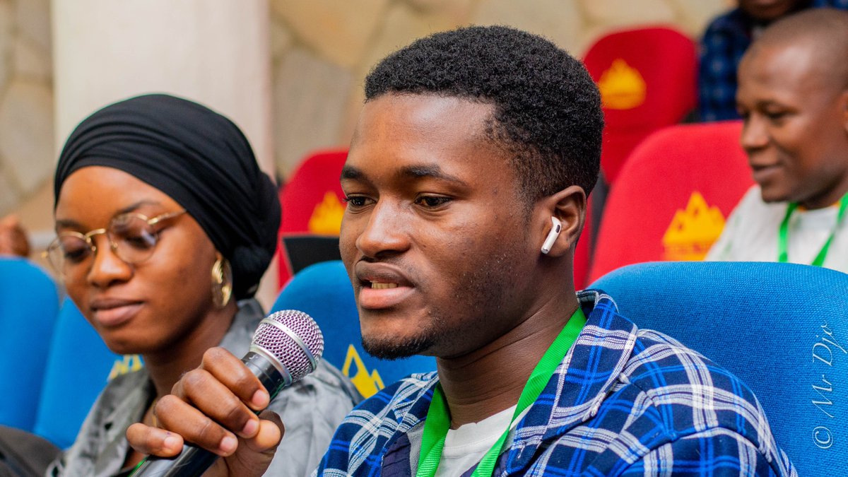 Avec Vital Tchokpodo, la question des droits fonciers des jeunes et des femmes a été posée. Sans accès sécurisé à la terre, il n’y a pas d’autonomie agricole, ni de justice climatique.

#LCOY20Benin #RecapJour3 #DroitsFonciers #JusticeClimatique #JeunessePourLeClimat #Natitingou