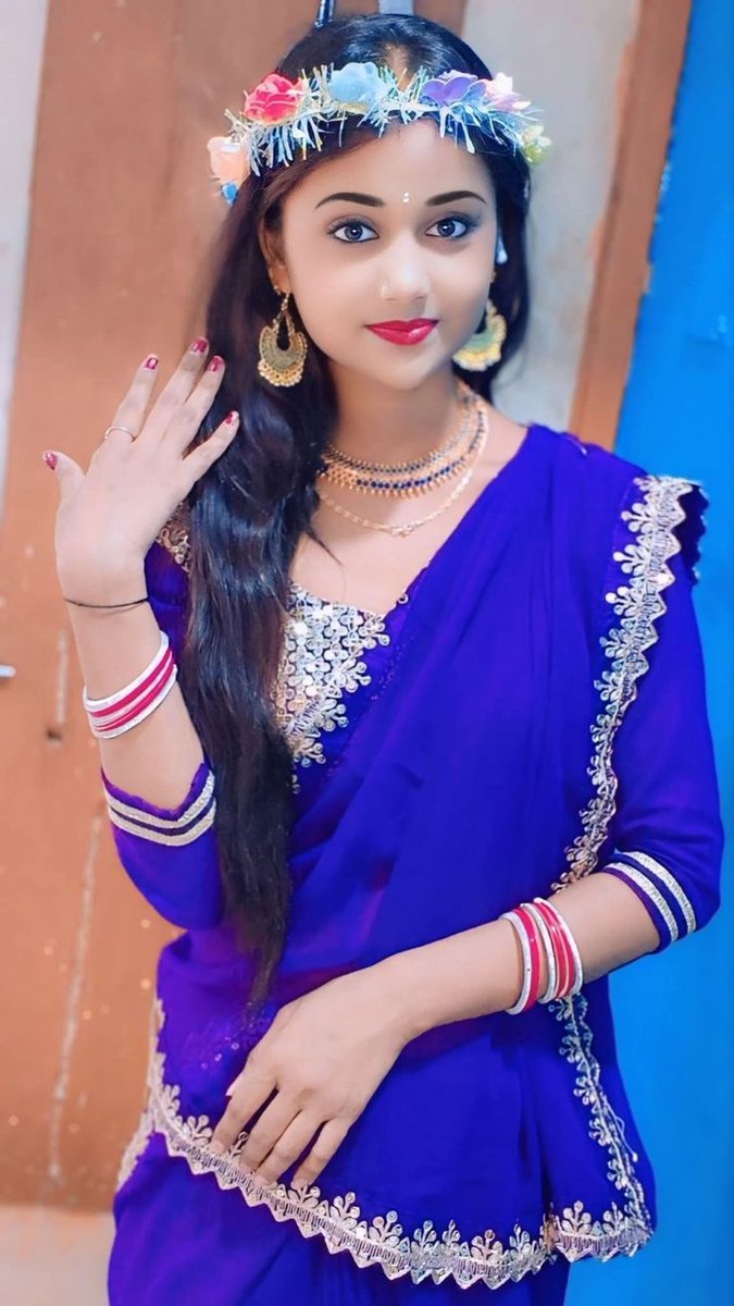 RidishaShek's tweet photo. Hug me or kiss me? 💋💞 https://t.co/LWWoH8dSOU