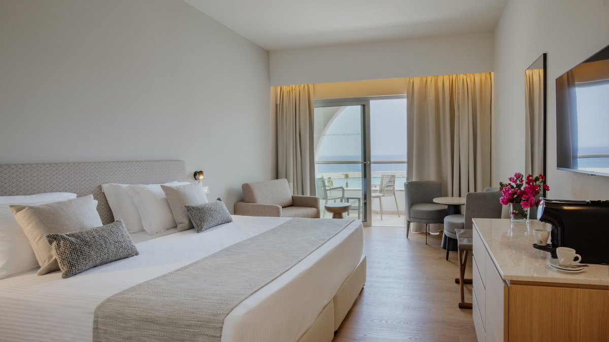 goldencoastcy's tweet image. Relax in style and comfort in our Superior Marina Room at Golden Coast Beach Hotel — plenty of space, all the essentials, and good vibes guaranteed.

goldencoast.com.cy/rooms/marina-v…

#GoldenCoastBeachHotel #SuperiorRoom #StayComfortable #VacationMode #GoodVibesOnly #Protaras #Cyprus