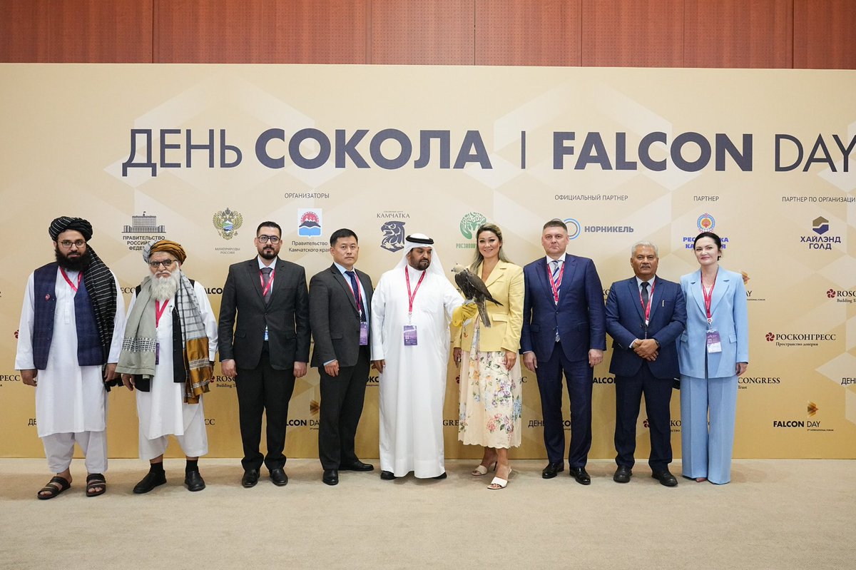 IBCA_official's tweet photo. Dr. @SPYadavIFS, Director General, IBCA, addressed the Plenary Session during the Falcon Day International Forum, organised under the 10th Eastern Economic Forum by #Roscongress in Vladivostok, Russia.
He underscored the critical need for international cooperation and collective action to protect migratory species. He also highlighted that safeguarding these species requires shared responsibility, cross-border partnerships, and a united global commitment to conservation.
#IBCAForBigCats