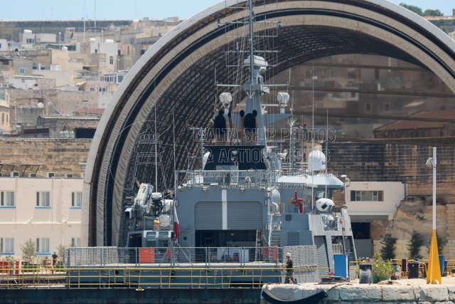 Shipguru's tweet image. #armedforcesofmalta (#AFM) #OffshorePatrolVessel (#OPV) #P71 #drydocked at #Dock3, #palumbosy, #grandharbourmalta - 08.07.2025  - maltashipphotos.com - NO PHOTOS can be used or manipulated without our permission @key2med @Gibdan1 @med_shipSpotter @WarshipsIFR @ShipsInPics