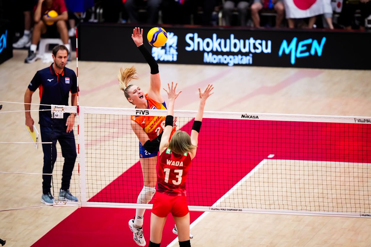 Volleytrails (@volleytrails) on Twitter photo JUST IN: 🇯🇵 Japan clinches the first semifinal spot after a thrilling comeback win over 🇳🇱 Netherlands: 20-25, 25-20, 22-25, 25-22, 15-12!
#VolleyballWorldChampionship #WWCH #volleyball #Thailand2025 📸 <a href="/volleyballworld/">Volleyball World</a> JUST IN: 🇯🇵 Japan clinches the first semifinal spot after a thrilling comeback win over 🇳🇱 Netherlands: 20-25, 25-20, 22-25, 25-22, 15-12!
#VolleyballWorldChampionship #WWCH #volleyball #Thailand2025 📸 <a href="/volleyballworld/">Volleyball World</a>