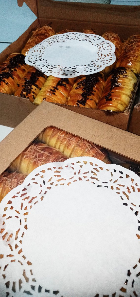 resthetics tweet media