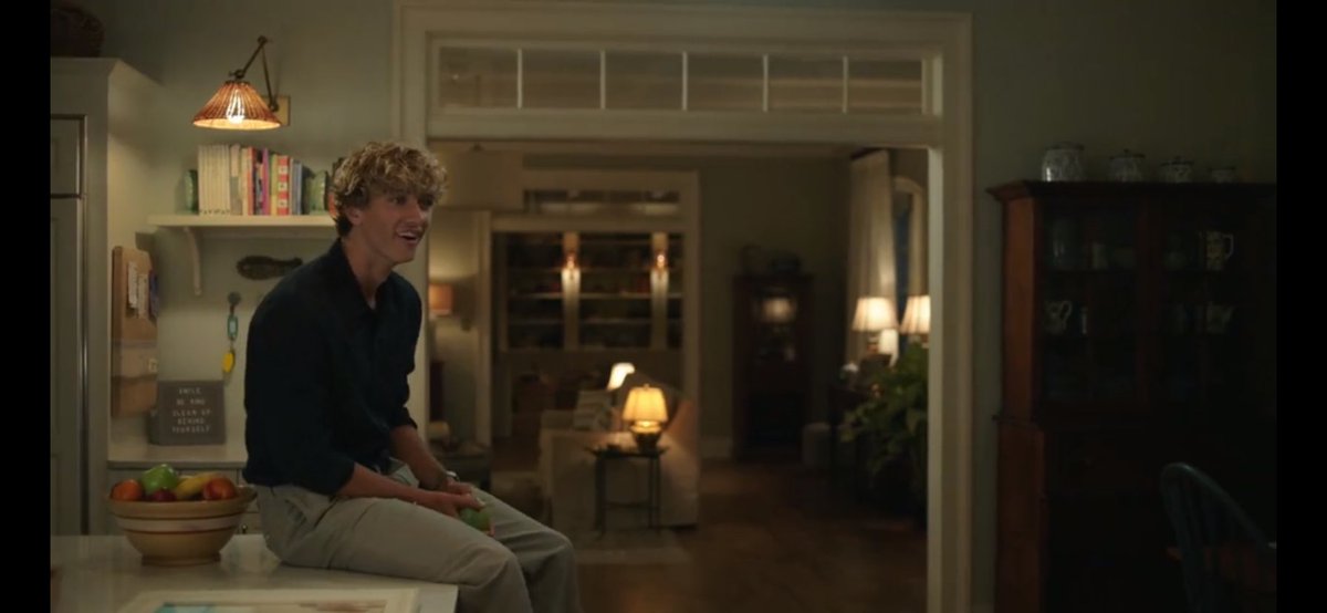 daayse0's tweet image. E, no fim, era só uma competição que o Jeremiah inventou na cabeça dele. Ele pode estar mal, mas ainda assim ficou feliz por a Belly não ficar com o irmão, porque nunca foi sobre ela, e sim sobre ele querer ser melhor que o Conrad. 

O verão que mudou minha vida