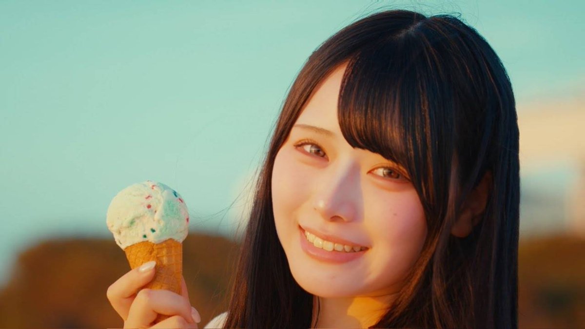 【新曲公開】
⋰ 
本日9/3 18:00〜 
Mumeixxx  4th SG
新曲「あのね あのね」のMV公開✨
⋱ 
ストーリー仕立てでユニークな感じもありつつ私らしい表情満載のMVとなっております！沢山聴いてねっ

🎧ミュージックビデオ youtu.be/yBCTSdEfnEY

#あのねあのね #Mumeixxx