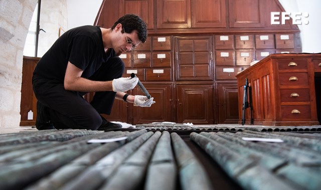 Un órgano de mil años de antigüedad vuelve a sonar tras pasar ocho siglos enterrado por los cruzados que huían de Belén, gracias a un proyecto de investigación internacional.

efe.com/cultura/2025-0…