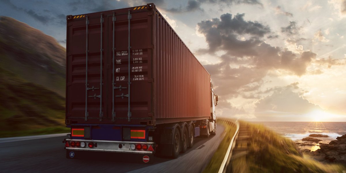 Así mejoramos la planificación de rutas para mercancías refrigeradas en Europa mediante el uso de escenarios flexibles capaces de integrar múltiples restricciones.

bit.ly/4g1wqWq

#IA #Optimización #SupplyChain #TransporteInteligente