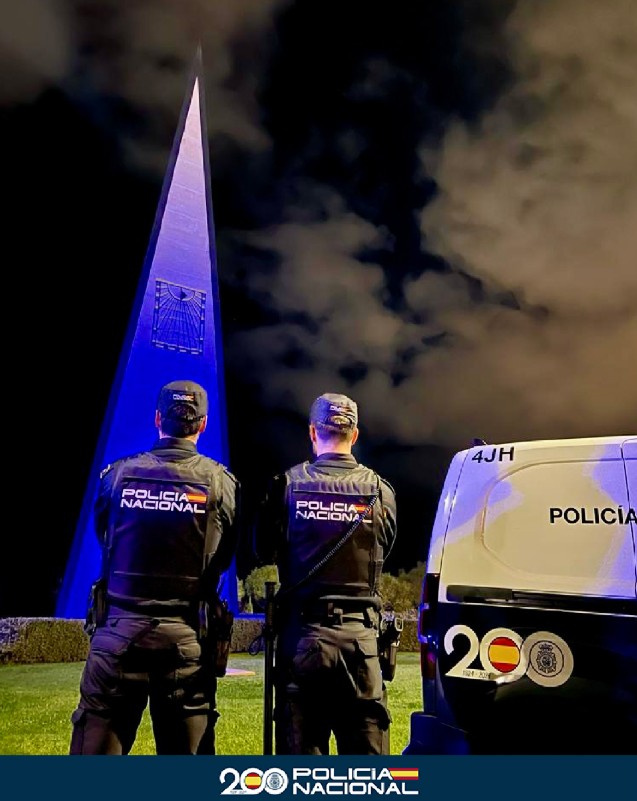 El deber no entiende de #domingos

#EstamosPorTi 
  ▶️24 horas
  ▶️7 días
  ▶️0 excusas

Si nos necesitas▶️☎️091
#BuenasNoches