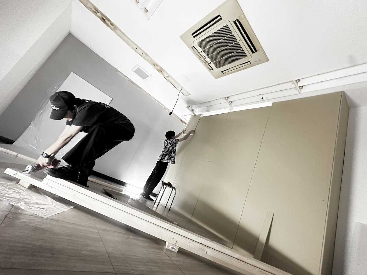 田崎 翔@blooverPro. 🚩ライブハウス作りました!! tweet media