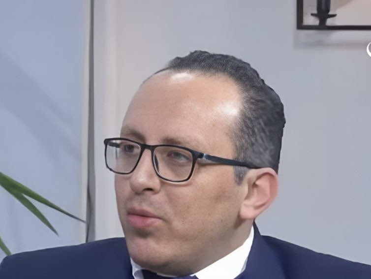 ⛔️إحالة "سامر خدام" مدير SOS إلى قاضي التحقيق الأول بدمشق في ملف "أطفال المعتقلين"
#زمان_الوصل 

أحيل المدير الوطني لجمعية "قرى أطفال سوريا" SOS، سامر خدام، إلى قاضي التحقيق الأول بدمشق من فرع الأمن الجنائي، على خلفية التحقيقات الجارية في قضية الأطفال أبناء المعتقلين. 
وبحسب