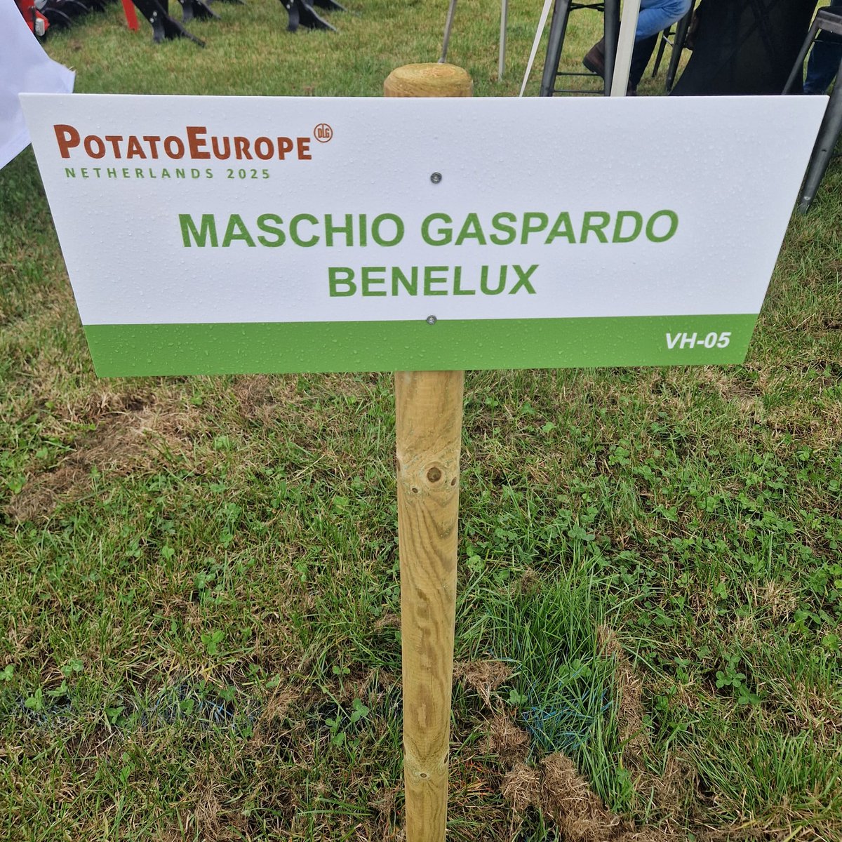 kramerstart's tweet image. Aanwezig op de stand bij Maschio Gaspardo VH-05. Wie zien wij vandaag of morgen in Lelystad tijdens de @PotatoEurope ? 🤝🏻☕🍻 #potatoeurope
