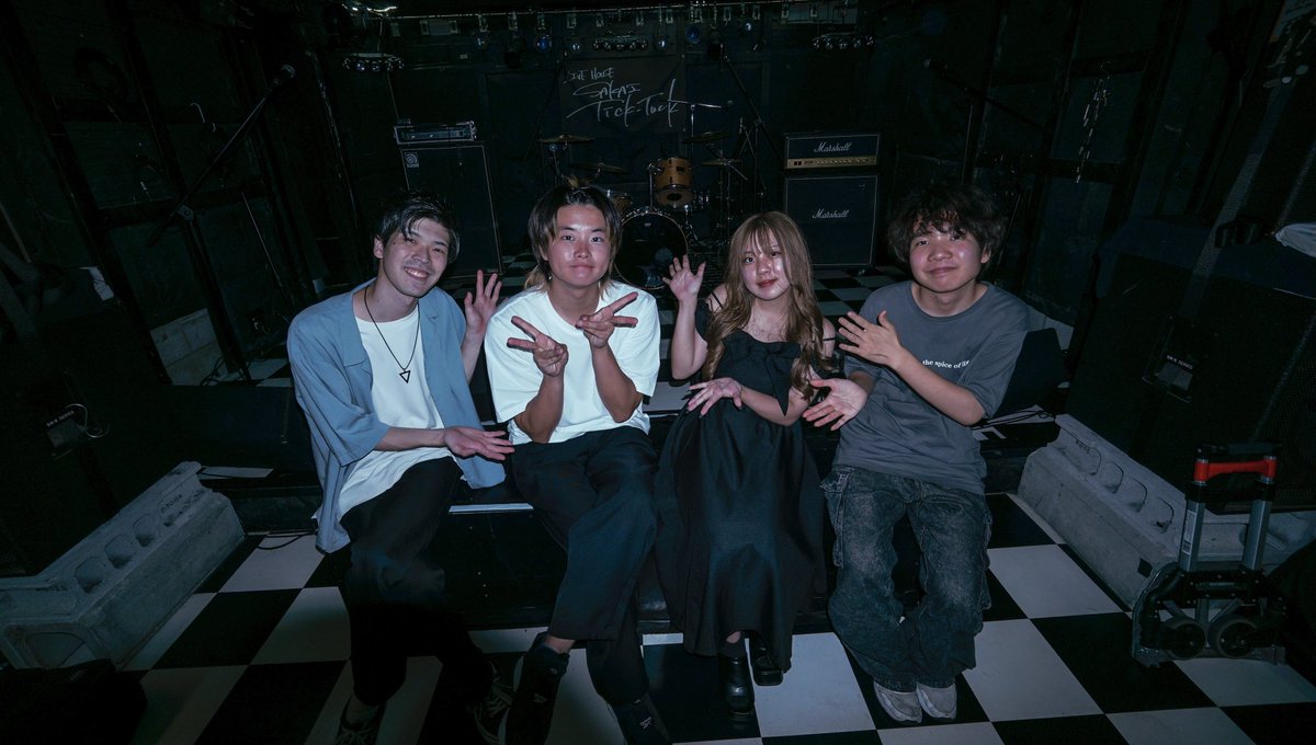 syNoN__official's tweet photo. 昨日の『道の途中で』にお越しいただいた皆様ありがとうございました。
最高のバンドと共に、最高の盛り上がりでした。
そして、PUJIさん初企画おめでとうございました！ https://t.co/Xx7o9NJn7H