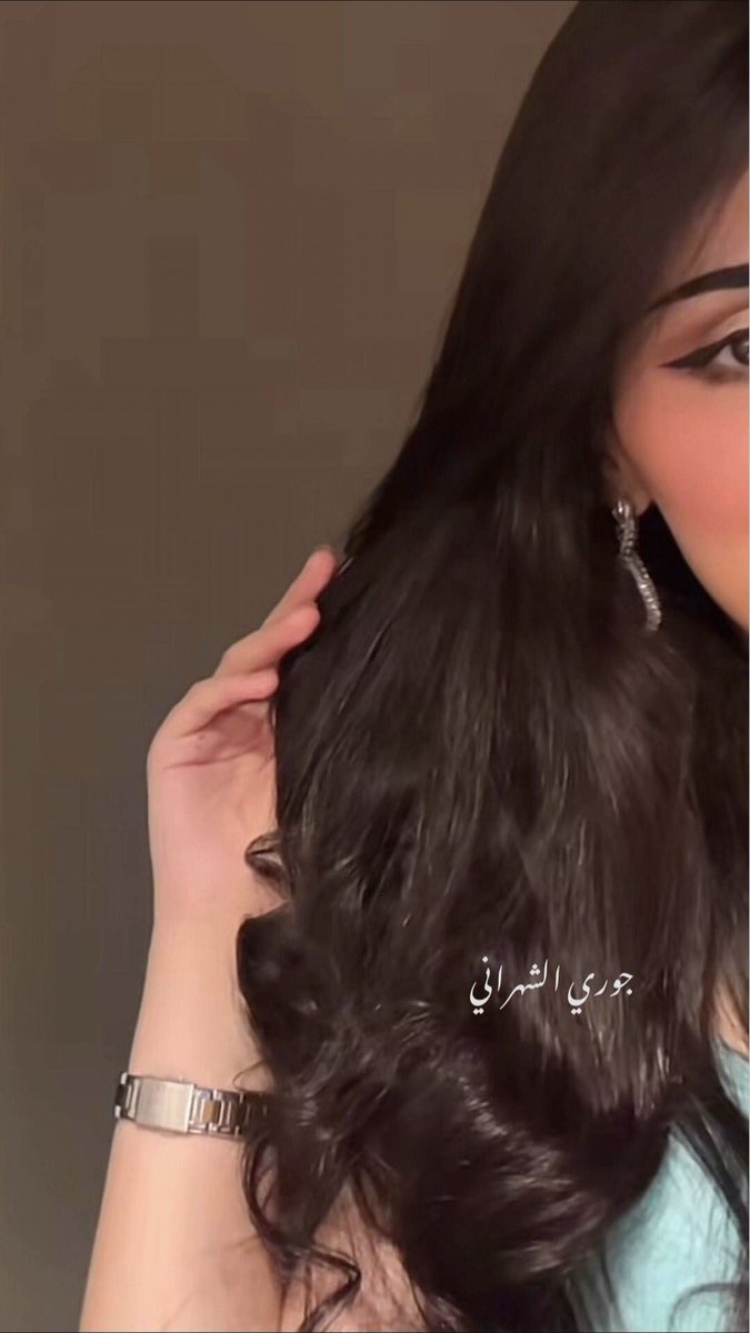 العين …ماتنظر لكل الزوايا 
تخطي بعض الأحيان وأحيانًا تصيب 

إن حبت … تشوف المزايا مزايا 
وإن عافت تشوف المزايا عذاريب ..