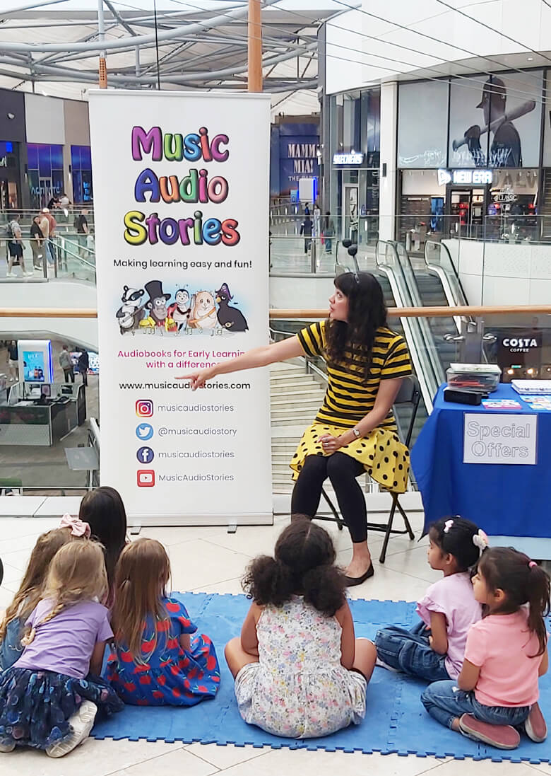 I'm delighted that the number of children from my first visit to #TheO2 to the number of children last weekend more than doubled, with the growing popularity of my Storytime! Some families had returned to take part again from a previous weekend, which is truly wonderful! 🥰