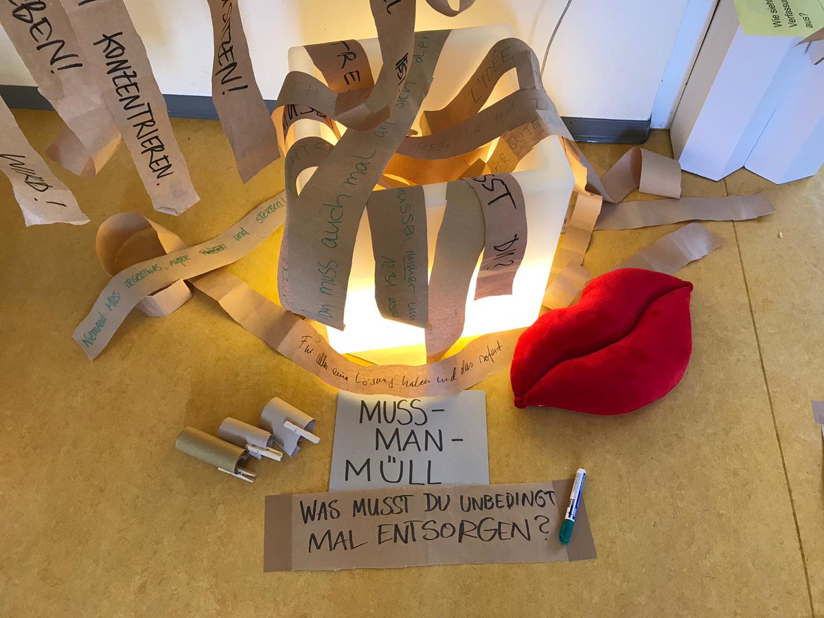 Unsere  #interaktive #Mitmach-#Ausstellung #pädagogien  ist so frisch wie vor 10 Jahren -  natürlich seitdem immer wieder ergänzt um neue Trends und Rituale. Aufbereitet mit reichlich Satire.wamiki.de/ausstellungen/…