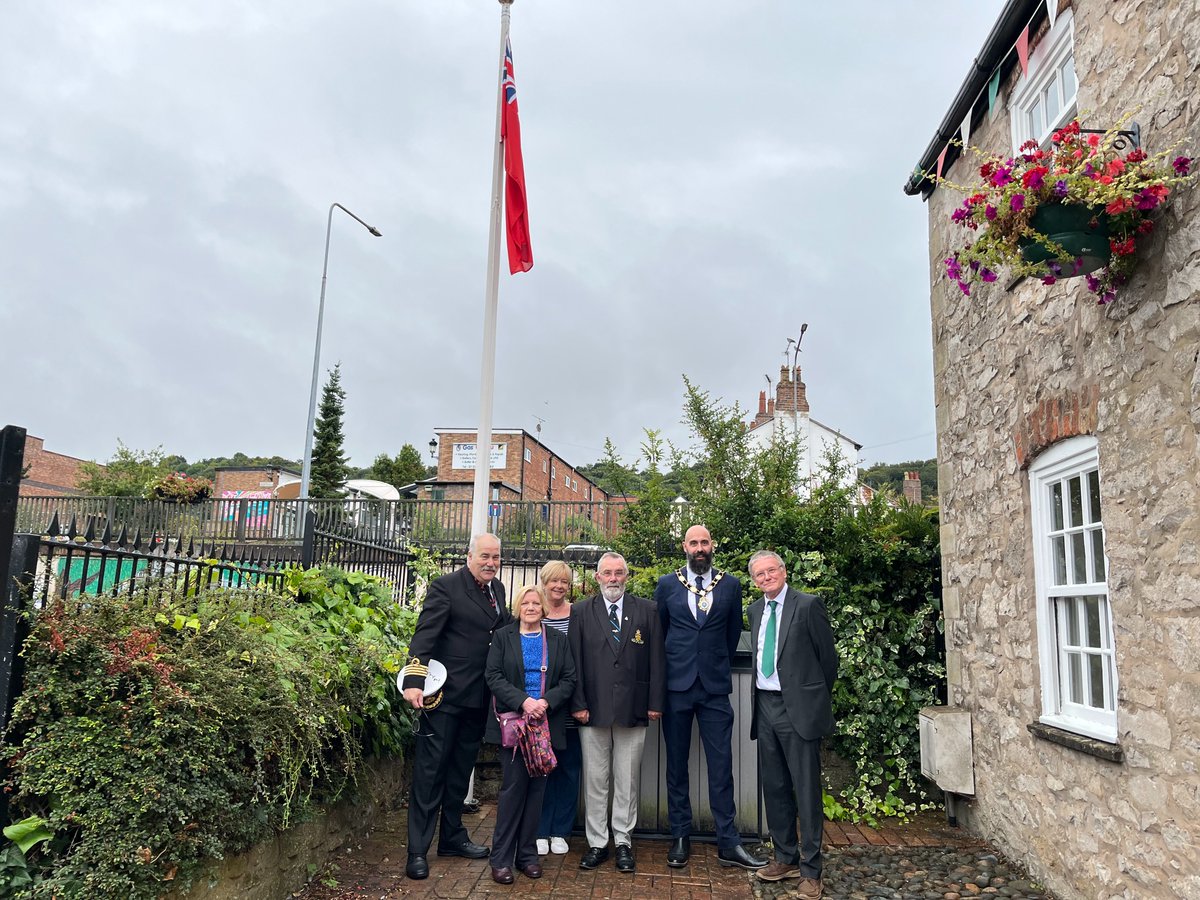 Today marks #MerchantNavyDay 2025
📷Holywell Town Council have raised the #RedEnsign to honour the brave men and women who kept the UK afloat during both World Wars and to celebrate the modern day Merchant Navy  who play a vital role in transporting the UK’s trade.