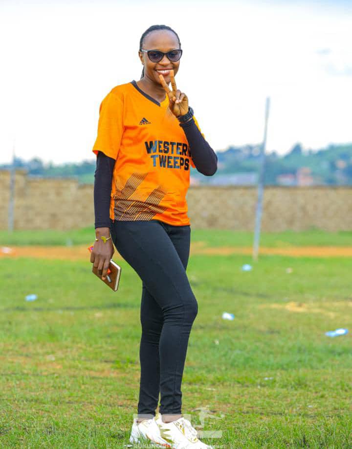 Natwijuka Jim (@natwijukajim2) on Twitter photo Happy birthday Madam <a href="/lazerlafarge/">Mrs.ADRENALINE⚕️</a> Western Tweeps Manager and more years of loving us for sure we are so happy to have you as a family 🙏🙏🙏🙏 Happy birthday Madam <a href="/lazerlafarge/">Mrs.ADRENALINE⚕️</a> Western Tweeps Manager and more years of loving us for sure we are so happy to have you as a family 🙏🙏🙏🙏