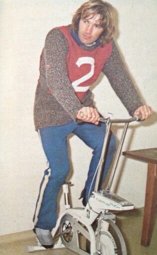 It was all high-tech gym apparatus and top of the range branded training gear at Elland Road in the late 70s…
#LUFC #70sLeeds #ALAW #MOT