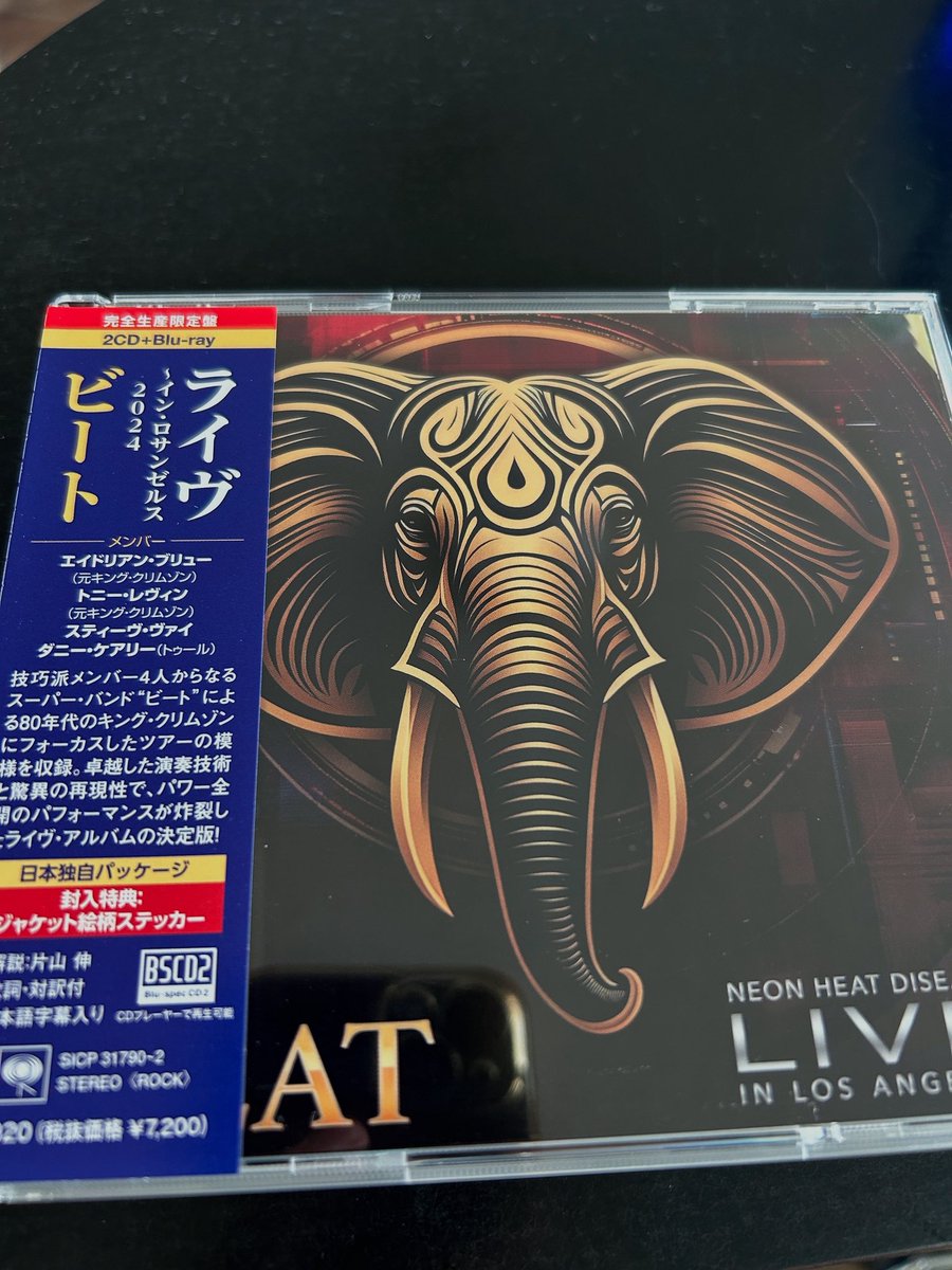 SgurYowie's tweet photo. 学生時代に日本のプログレメタルバンドのDOOMでフランクザッパとキングクリムゾンを教えてもらった
今現在まさかのザッパとクリムゾンの融合バンドBEAT
胸アツ過ぎる

#エイドリアンブリュー
#スティーブヴァイ
#トニーレヴィン
#ダニーケアリー https://t.co/lgcdhkkpNM