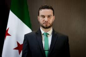 🚨المتحدث باسم وزارة الداخلية نور الدين البابا: 

📌 بناءً على ورود بلاغ حول تعرض الدكتور باسل زينو لإطلاق نار أدى لمقتله أمام عيادته في حي الجميلية باشرت قيادة الأمن الداخلي بمحافظة حلب عبر فرع البحث الجنائي التحقيق الفوري في الحادثة

📌 بعد البحث والتحري ومقاطعة الأدلة تم كشف