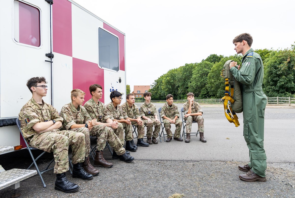 SouthEastRFCA's tweet photo. #TBT last month, when four lucky cadets took to the skies for an unforgettable day of gliding in the iconic Viking T Mk 1 ✈️💨
Relive this high-flying day with us! ➡️ https://t.co/x2bk0ZV4ri
📸 @stphotos1
#SummerThrowback #CadetLife #SouthEastCadets #RAFAirCadets #SERFCA https://t.co/3nkuYgEDhS